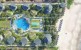 Sandunes Beach Resort & Spa Mũi Né